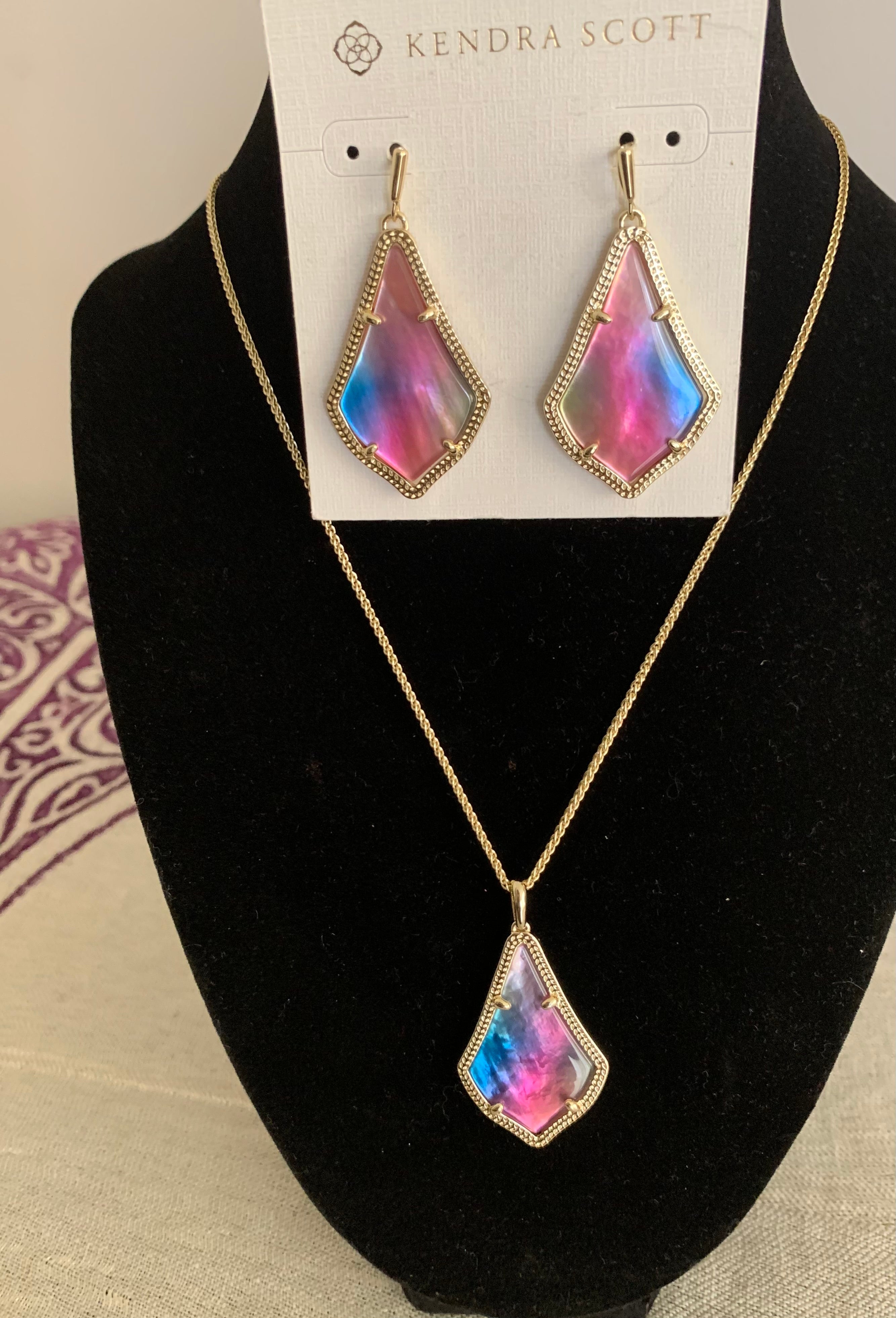 Kendra Scott Iridescent Stone Pendant Necklace & Earring Set
