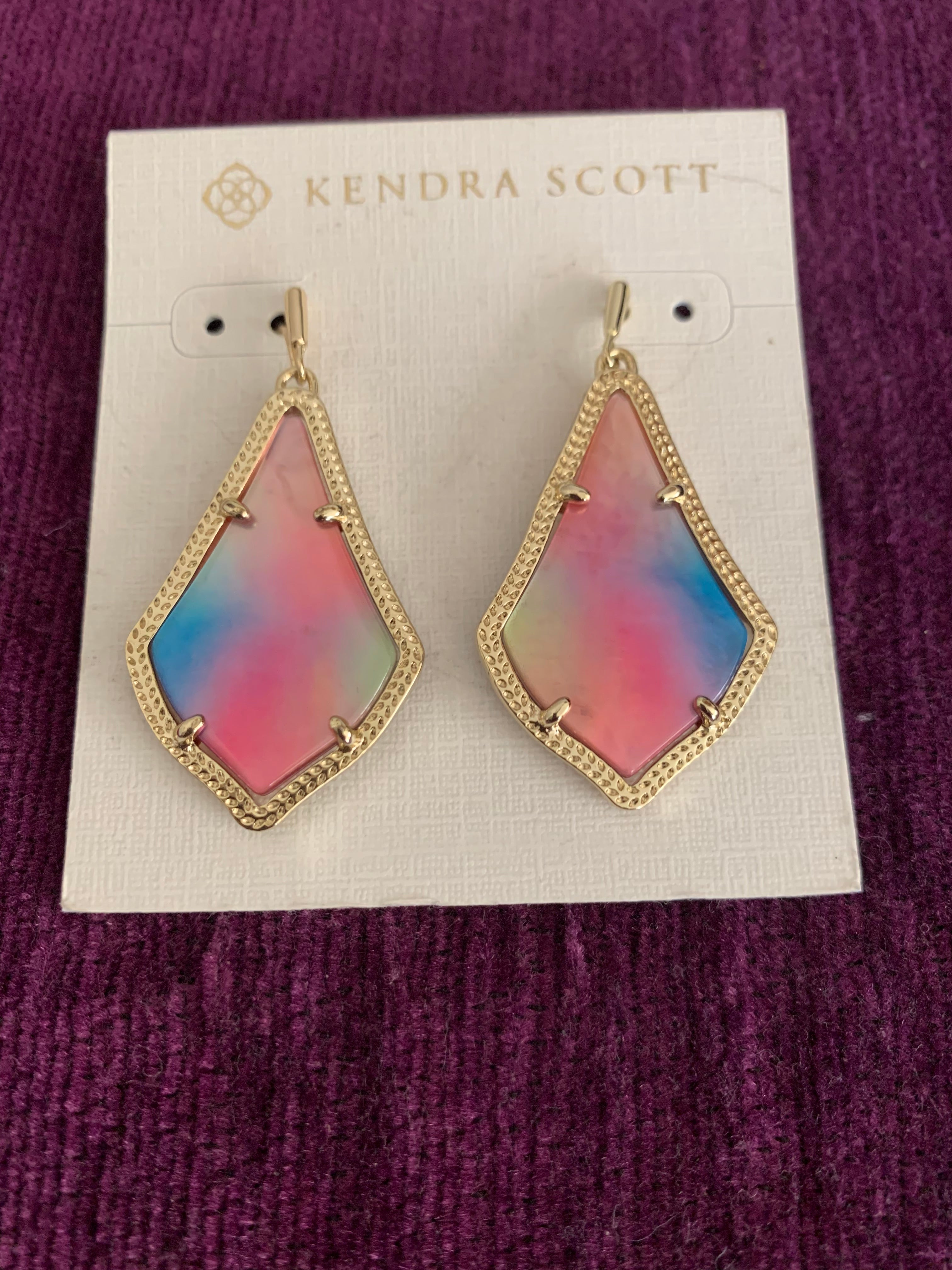 Kendra Scott Iridescent Stone Pendant Necklace & Earring Set