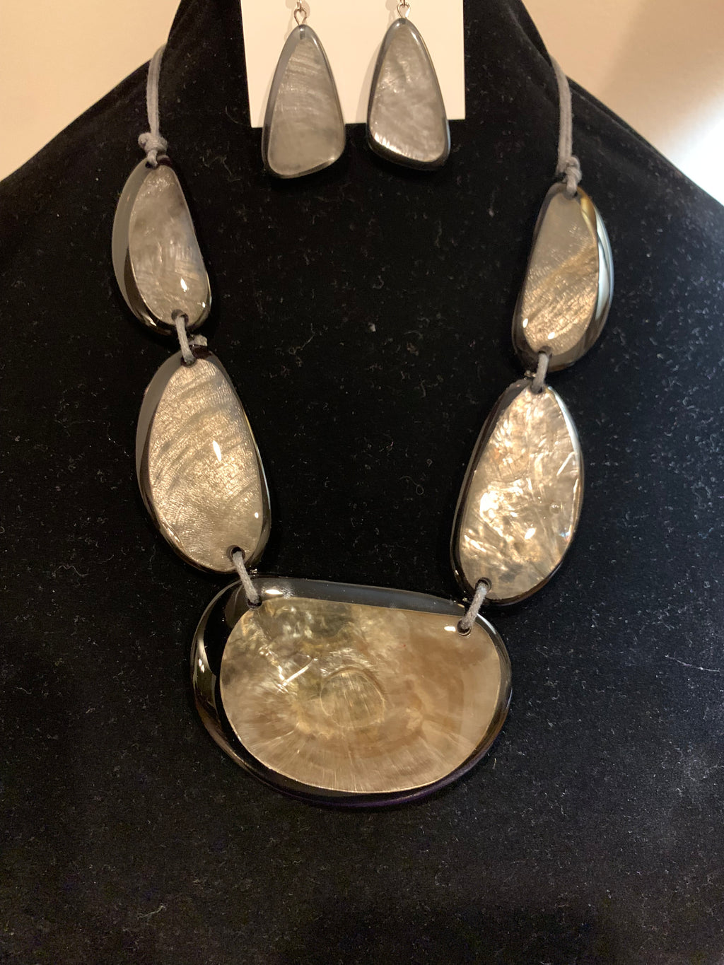 Oversized Pearlescent Shell Disc Bib Necklace & Earring Set